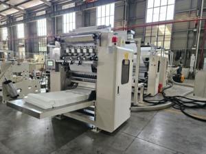 Máquina XinYun de 4L para fabricar toallas de papel de cocina <span class=keywords><strong>con</strong></span> laminación en V y pegamento, <span class=keywords><strong>con</strong></span> certificación CE en 3 líneas - Product Image 2