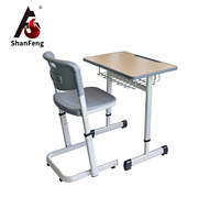 Meubles de classe scolaire personnalisables, bureau et chaises ergonomiques réglables en hauteur avec structure métallique pour les élèves du primaire.