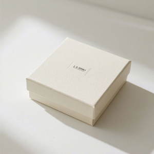 กล่องน้ำหอม FX Coffret De Parfum แบบทำมือ ปิดด้วยแม่เหล็ก บรรจุภัณฑ์กระดาษแข็งคุณภาพสูง กล่องน้ำหอมหรูหราสั่งทำพิเศษ พร้อมช่องใส่ขวด - Product Image 2