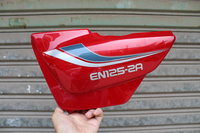 125 EN125-2A-2F de moto couvercle de batterie garde de batterie couvercles latéraux gauche et droit couvercles latéraux ailes latérales