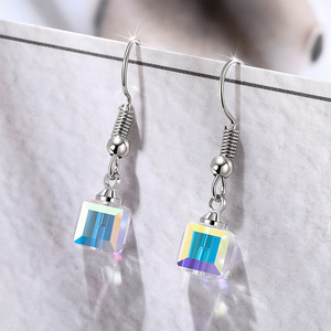 Orecchini Pendenti Quadrati Colorati per Donne, Gioielli Minimalisti Classici per Uso Quotidiano - Product Image 4