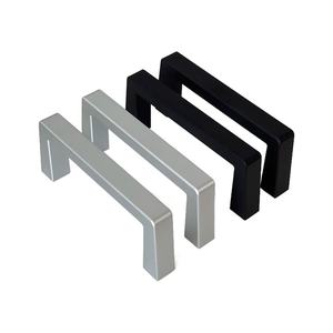 ZSTC C-BOX 19" Subrack voorhandgreep uit één stuk, breedte 12,2 mm, helder geanodiseerd 3U 4U 6U 10501-005 10501-006 10501-018 10501-008 - Product Image 1