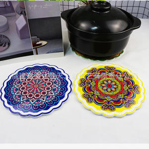 แผ่นรองหม้อเซรามิคทรงกลมสีขาว โดโลไมต์ พิมพ์ลายกันความร้อน กันลื่น  ออกแบบเองได้ เป็นของขวัญ - Product Image 1