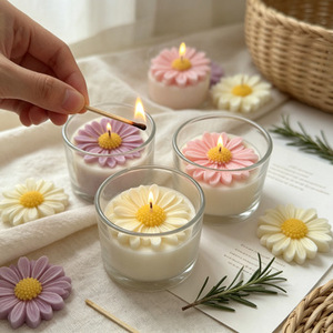 Vela Aromática Artesanal de Cera de Soya en Frasco de Vidrio Transparente con Aroma a Margarita para el Día de San Valentín, Decoración para el Hogar, Regalos para Parejas - Product Image 4