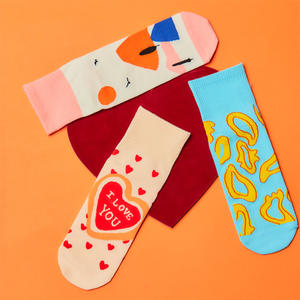 Socksmate NEW Trendy Valentine's Day Gift <span class=keywords><strong>Original</strong></span> Femmes Romantique Aimant Coeur Chaussettes Creative Lettres Colorées Chaussettes Jeunes Filles - Product Image 3