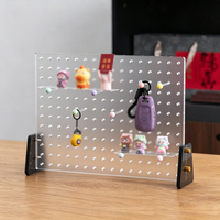 Organisateur de bureau en acrylique transparent avec crochets personnalisables et base stable pour la maison et le bureau