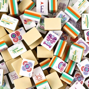 MUZHENG Venta al por mayor Directo de fábrica Marca de lujo Moderno portátil de <span class=keywords><strong>casino</strong></span> y juego de azar Mahjong de acrílico tallado 160 fichas de Mahjong Americano - Product Image 1