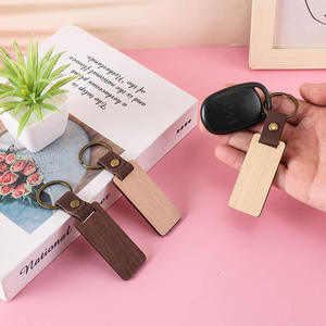 Terlaris dapat disesuaikan gantungan kunci kenari Laser kayu liontin Beech kulit PU hadiah promosi bisnis untuk Amazon lintas batas - Product Image 3