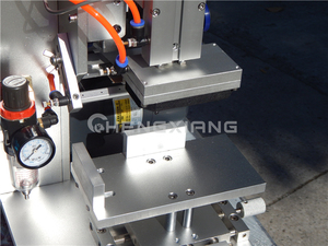 Machine d'étiquetage semi-automatique CX-BPT pour le haut et le côté, gain de place, fonctionnement facile - Product Image 3