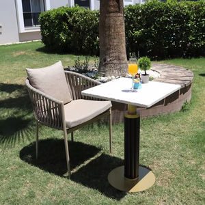 Chaise de jardin Sara - Mobilier d'extérieur moderne en métal avec un design de panneau pliable confortable et durable - Product Image 1