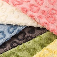 Tissu Jacquard 3D Cœur en Peluche 280 g/m² à Poil Long Simple Face Texturé pour Vêtements, Tapisserie Automobile, Sacs, Jouets, Maison 100% Polyester