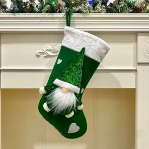 Lindos Calcetines Navideños con Diseño de Gnomos Rosados Bordados con Copos de Nieve, Calcetines Personalizados con Lentejuelas, Muñecos sin Rostro para Decoración Navideña - Product Image 3