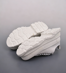 Chaussures de marche décontractées de luxe en toile noire et blanche à plateforme, à lacets, avec semelle épaisse, pour hommes et femmes, idéales au quotidien - Product Image 5