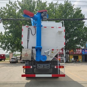 Camión Cisterna HOWO 8X4 de 25 Toneladas y 40 m³ de Gran Capacidad para Alimentación a Granel con Sistema de Descarga Rápida para Granjas Avícolas - Product Image 6