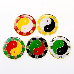 Autocollant de téléphone "Mandala" en bronze avec peinture en relief et finition brillante, représentant le symbole des <span class=keywords><strong>cinq</strong></span> éléments et le Taiji Yin-Yang. - Product Image 2