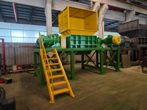 Tam otomatik atık lastik geri dönüşüm makinesi/kullanılmış lastik parçalayıcı/lastik yer karosu yapma makinesi - Product Image 3