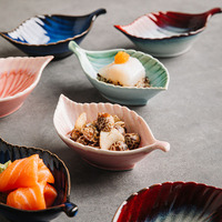 Nouvelle assiette en forme de feuille - Plat de service créatif de style japonais, assiette à collation, assiette à pâtisserie, assiette à sushi. Vaisselle en céramique pour restaurant.