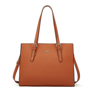 Conjunto de 4 Piezas para Madre e Hija, Nueva Colección 2025, Bolso de Hombro y Bandolera de PU con Patrón de Cocodrilo, Estilo Moderno - Product Image 5