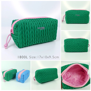 Woman Fluffy Woven Quilted Cotton Custom logo Cube Travel <strong>Trendy</strong> <strong>Make</strong> <strong>up</strong> Bag Luxury Cosmetics Clutch Bag Puffer Pouch Makeup Bag - Product Image 3