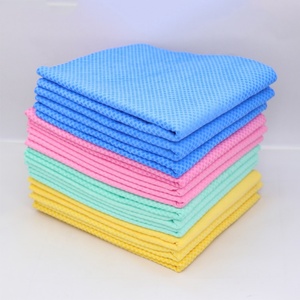 Toalla Deportiva Refrescante de PVA, Toalla Morada - Product Image 2