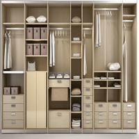 Système d'organisation de dressing sur mesure avec tiroirs et tringles de suspension