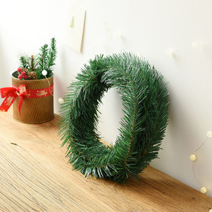 Guirlande artificielle en pin Meng Weihe, 5 m, fil PVC vert, pour décorations de maison et de mariage - Product Image 1