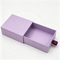 Boîte à tiroir rigide violet lilas avec logo personnalisé imprimé, boîte cadeau en papier coulissante avec ruban et languette de traction pour emballage de bijoux et cosmétiques
