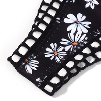 Bikini réversible fait à la main en crochet personnalisable tissu high-tech motif patchwork ensemble 2 pièces OEM marguerite noir vêtements de plage