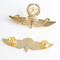 Broches de revers personnalisées en alliage de zinc 3D, style traditionnel et moderne, plaqué antique, emblème d'aile, cadeau souvenir de collection