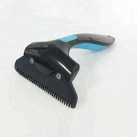 Brosse de toilettage pour animaux de compagnie à prix d'usine en gros - Brosse ergonomique pour chien et chat - Râteau à sous-koirage en acier inoxydable