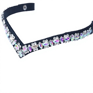 Sangle de frontale en cuir en forme de V pour cheval, ornée de strass et de cristaux, accessoire de tête à fixation rapide. - Product Image 2