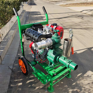 La pompe à <span class=keywords><strong>eau</strong></span> diesel <span class=keywords><strong>de</strong></span> type 195 à double turbine <span class=keywords><strong>de</strong></span> 3 pouces est utilisée pour l'<span class=keywords><strong>aspiration</strong></span> d'<span class=keywords><strong>eau</strong></span> haute pression dans les canons à <span class=keywords><strong>eau</strong></span>. - Product Image 3