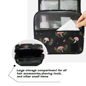 Sac de toilette suspendu personnalisé de haute qualité, imperméable, entièrement imprimé, sac de rangement pour produits de nettoyage, impression à la demande - Grande Vente - Product Image 5