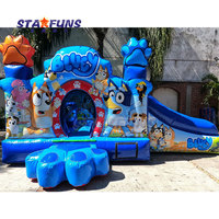 Château gonflable extérieur en PVC avec toboggan, château de rebond gonflable bleu à thème dessin animé, toboggan et structure de saut pour location événementielle