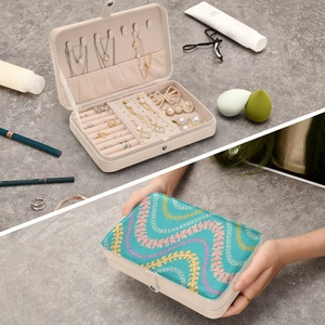 Portable Teal Color Small Jewelry <b>Box</b> Hawaii Lei Print Bracelets Ring Packing Custom Design Velvet Jewelry Organizer for Women - Product Image 6