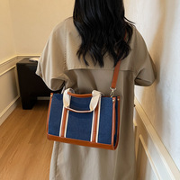 Sac fourre-tout en jean de luxe grande capacité pour femme, sac à bandoulière haut de gamme, style mode, fermeture éclair et fermoir, toutes saisons, usage quotidien