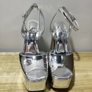 Sandales à plateforme épaisse pour femme, argentées, à bout carré, talons hauts et épais, avec brides croisées à la cheville, bout ouvert, chaussures d'été, couleurs personnalisables - Product Image 5