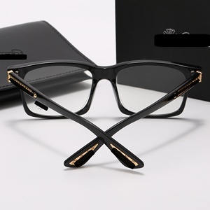 <span class=keywords><strong>Gafas</strong></span> de Sol de Nuevo Estilo, Lentes sin Receta con Montura Cuadrada para Hombre y Mujer, <span class=keywords><strong>Gafas</strong></span> Ópticas Clásicas de Moda para Viaje 2271 - Product Image 5