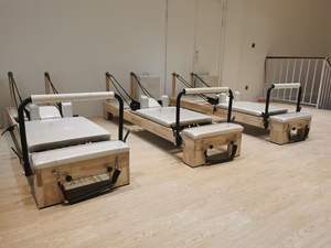 جهاز بيلاتس ريفورمر خشبي للتمارين المنزلية واليوغا وتدريب عضلات الجسم الأساسية، آمن، طراز YJM YJM1-X2 - Product Image 2