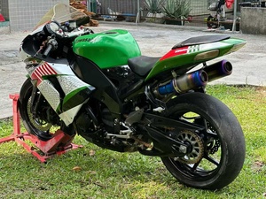 <span class=keywords><strong>Kawasaki</strong></span> Ninja <span class=keywords><strong>ZX10R</strong></span> 1000cc, Motor de Cuatro Cilindros <span class=keywords><strong>en</strong></span> Línea, Refrigeración Líquida, Brembo Winglet, IMU de 6 Ejes, ABS, TCS, Supersport - Product Image 6