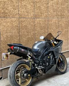 Motocicleta Deportiva <span class=keywords><strong>Yamaha</strong></span> <span class=keywords><strong>R1</strong></span> Modelo Racing de Alto Rendimiento para Entusiastas del Deporte - Product Image 5