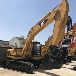 รถขุดมือสองคุณภาพสูง Caterpillar 320BL ราคาคุ้มค่า พร้อมเครื่องยนต์ เกียร์ ปั๊ม และชิ้นส่วนอื่นๆ จากเซี่ยงไฮ้ ยี่ห้อ Kawasaki ขนาด 3 เมตร ลดราคา - Product Image 2