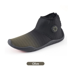 Chaussures aquatiques personnalisées Jerlon JL-6005-5 - Chaussures de plage pieds nus à bout large et cinq doigts pour la piscine et la rivière (couleur et logo personnalisables) - Product Image 2