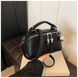 Trendy Lady's Retro Shoulder Bag Fashionable and Exquisite PU Leather <b>Square</b> Bag - Product Image 3