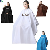 Capes de salon de coiffure en polyester avec LOGO personnalisé Tablier de coiffure Capes de coupe de cheveux Capes de coiffeur blanches