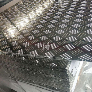 Production spécialisée de plaques à carreaux en <span class=keywords><strong>aluminium</strong></span> gaufré à cinq nervures Plaque à carreaux 1060 3003 T6 Service de revêtement des métaux - Product Image 4