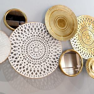 Décoration <span class=keywords><strong>murale</strong></span> de luxe Art Déco de grande taille, blanche et dorée, en métal 3D avec <span class=keywords><strong>suspension</strong></span> miroir - Product Image 4