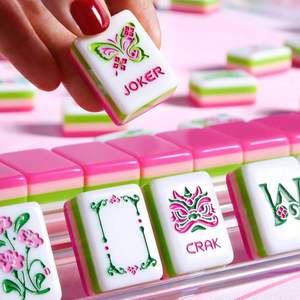 Jeu <span class=keywords><strong>de</strong></span> tuiles <span class=keywords><strong>de</strong></span> Mahjong américain en acrylique rose, motif floral <span class=keywords><strong>de</strong></span> <span class=keywords><strong>jardin</strong></span>, <span class=keywords><strong>de</strong></span> luxe, portable, en stock directement <span class=keywords><strong>de</strong></span> l'usine, idéal comme cadeau - Product Image 5