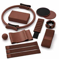 Kit d'accessoires Pilates : Haltères en silicone, poids de cheville, anneau Pilates pour femme, kit de puissance Pilates marron chocolat