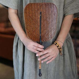 Éventail rond en bambou tissé à la main, éventail en feuille de bananier laqué de style chinois, éventail de taille chinois rétro, éventail rafraîchissant pour la maison. - Product Image 3